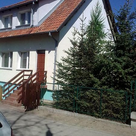 Apartamenty, Pokoje, Noclegi Pracownicze " Skarpa" Wilkasy Exterior photo
