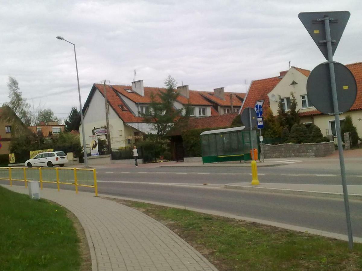 Apartamenty, Pokoje, Noclegi Pracownicze " Skarpa" Wilkasy Exterior photo
