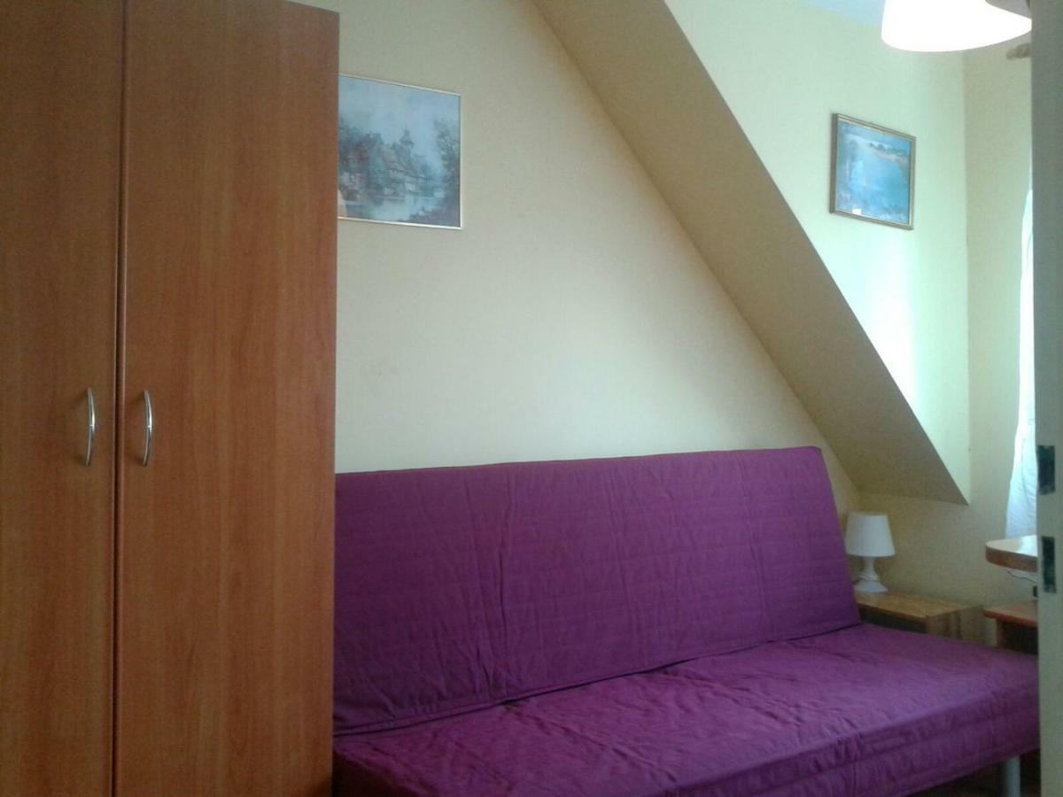 Apartamenty, Pokoje, Noclegi Pracownicze " Skarpa" Wilkasy Exterior photo