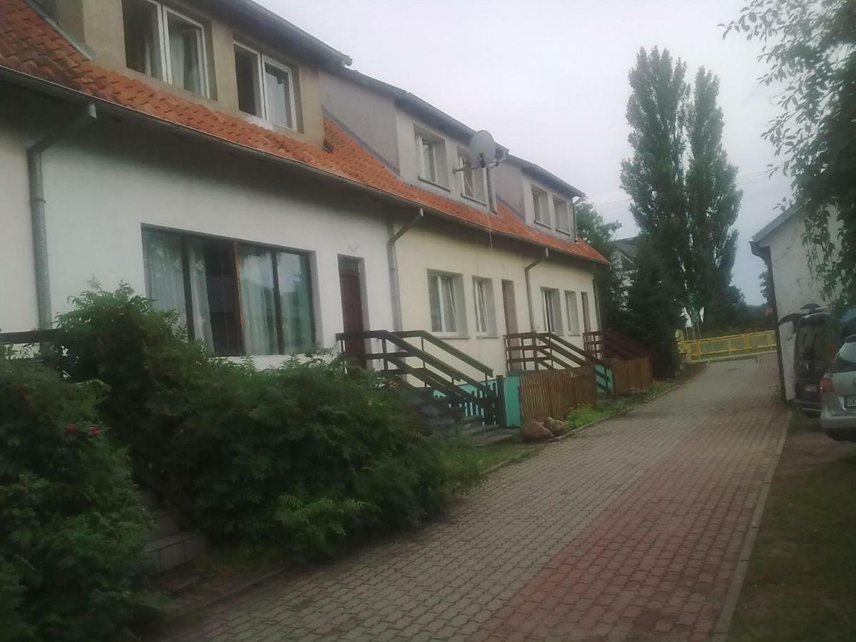 Apartamenty, Pokoje, Noclegi Pracownicze " Skarpa" Wilkasy Exterior photo